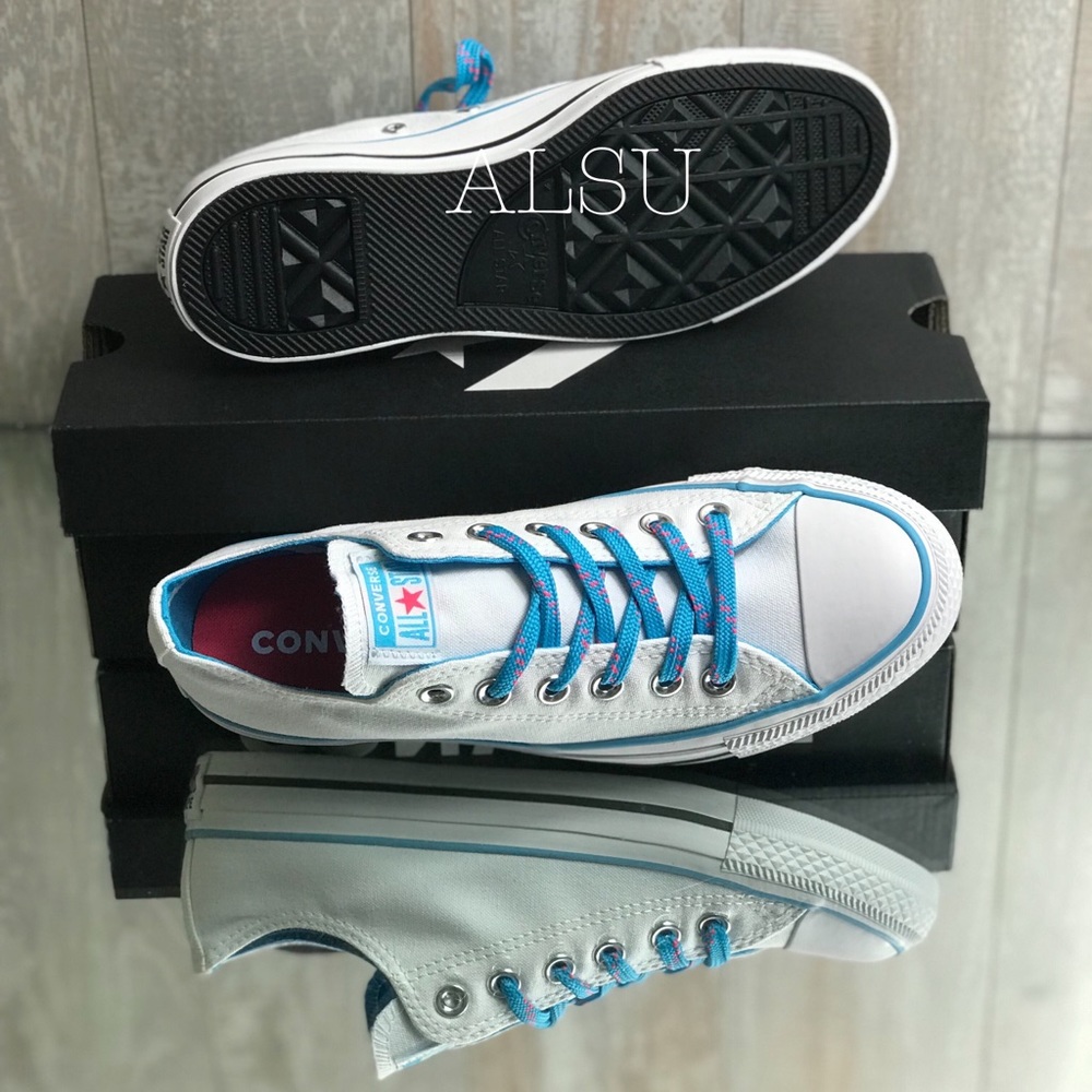 NWT Converse Ctas OX Canvas White Gnarly Blue W - Picture 5 of 8